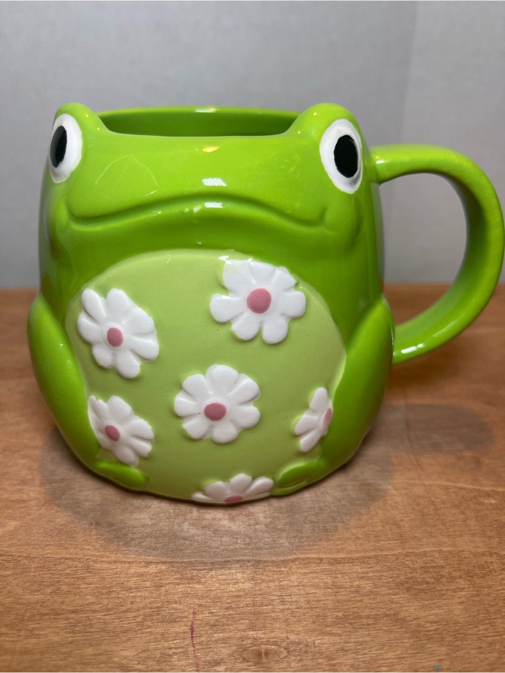 Frog Ceramic Mug with Daisy Accents - Bright Green